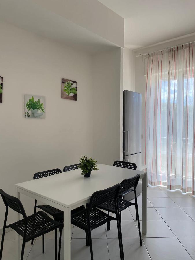 Domus Zagare - Wi-Fi Apartment Baia  Exterior photo
